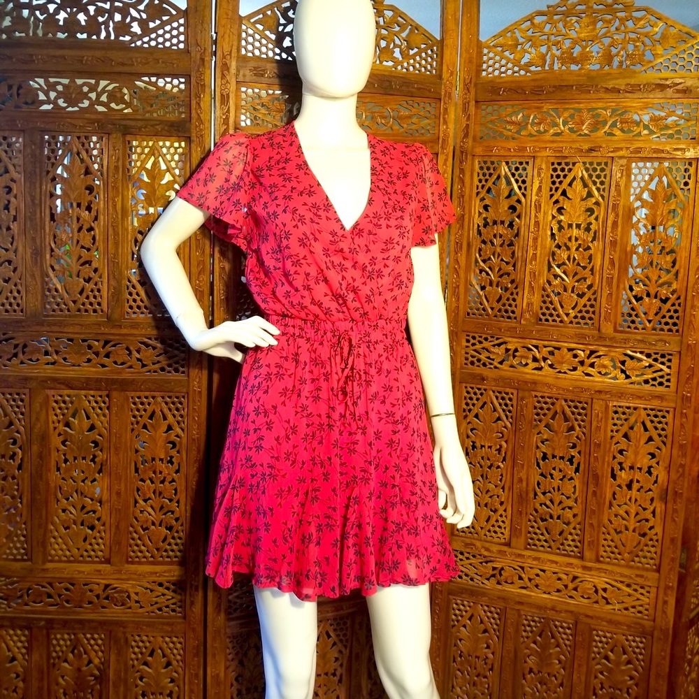 Chiffon hot pink w/ navy blue floral design, v-neck.